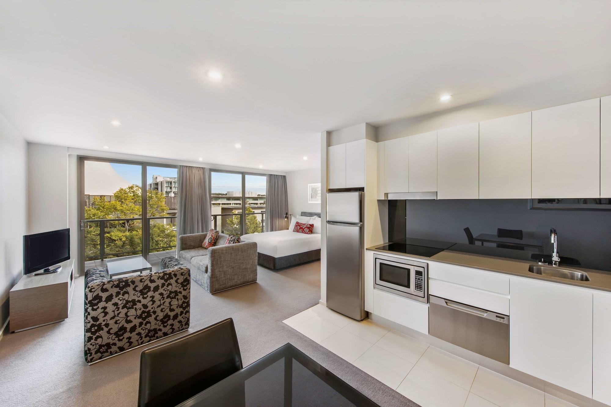 Adina Serviced Apartments Canberra Dickson Bagian luar foto