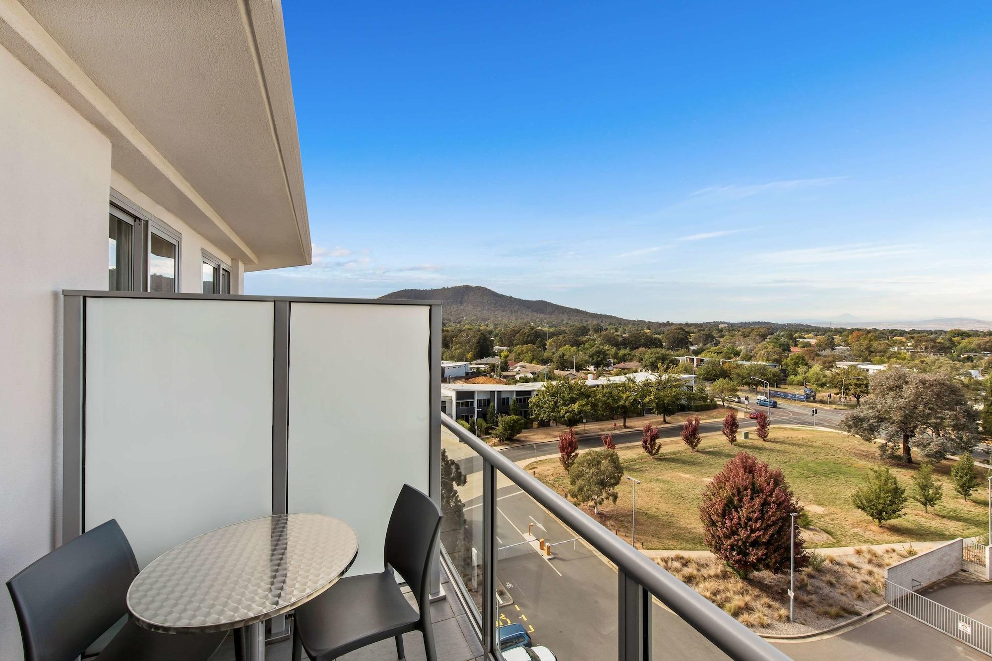 Adina Serviced Apartments Canberra Dickson Bagian luar foto