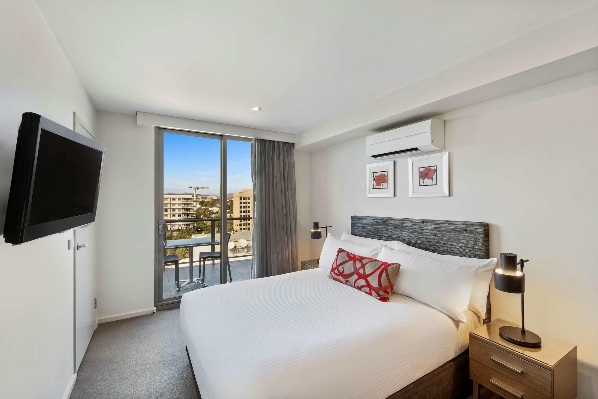 Adina Serviced Apartments Canberra Dickson Bagian luar foto