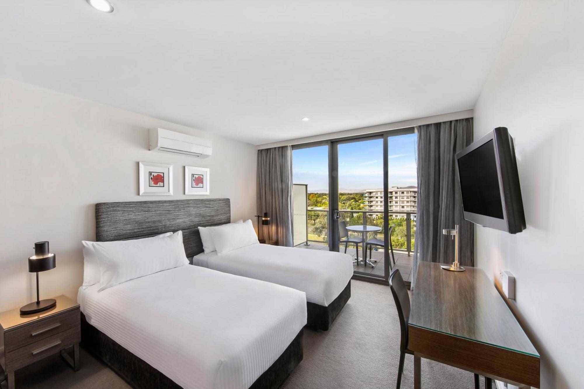 Adina Serviced Apartments Canberra Dickson Bagian luar foto