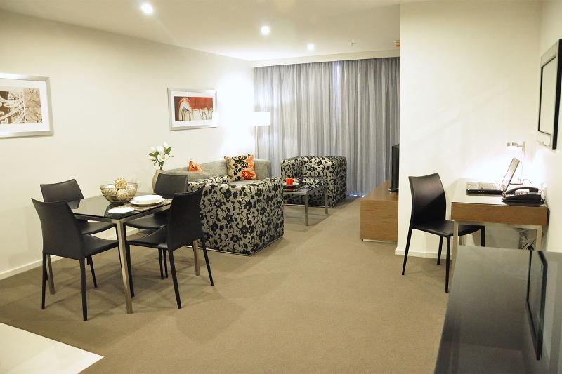 Adina Serviced Apartments Canberra Dickson Bagian luar foto